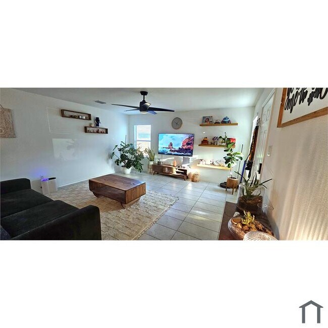 Foto del edificio - 2704 Slatewood Dr