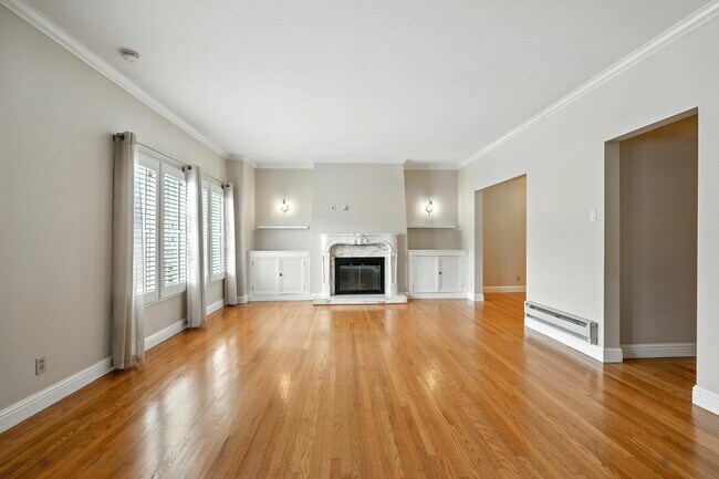 Foto del edificio - 2129 Bay St