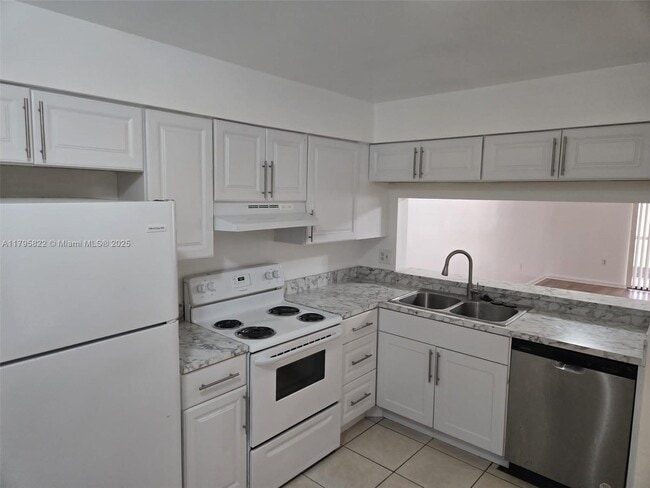 Foto del edificio - 2257 SW 80th Terrace