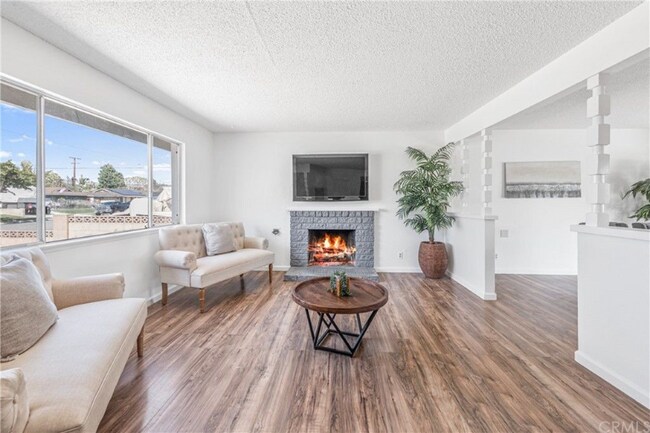 Foto del edificio - 16510 Purche Ave