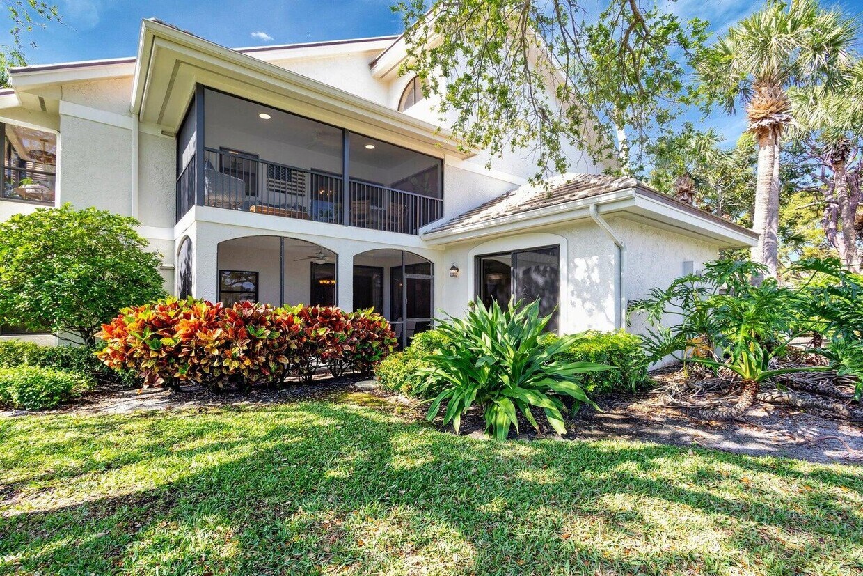 Primary Photo - 16050 W Bay Dr