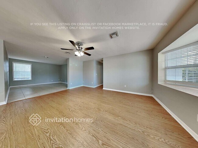 Building Photo - 5730 Volsella Pl