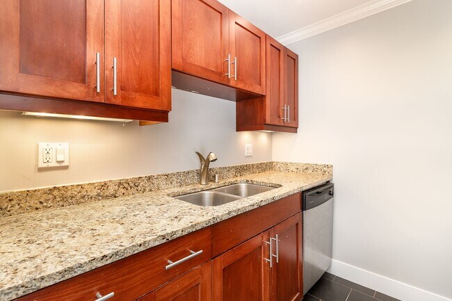 Foto del edificio - Condo Quality 1BR + Den in Ballard- Corner...