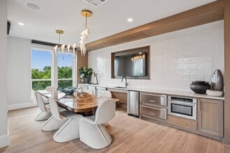 Building Photo - Copper Bishop Arts