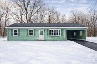 Building Photo - 22 Overhill Rd