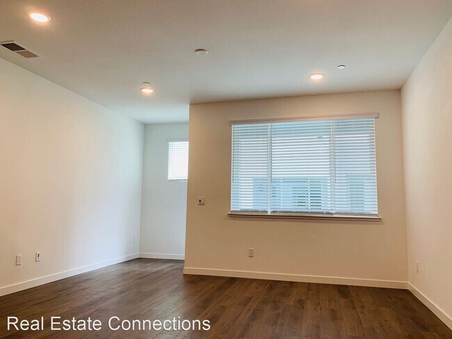 Foto del edificio - 3 br, 3 bath House - 705 Fruit Ranch Loop