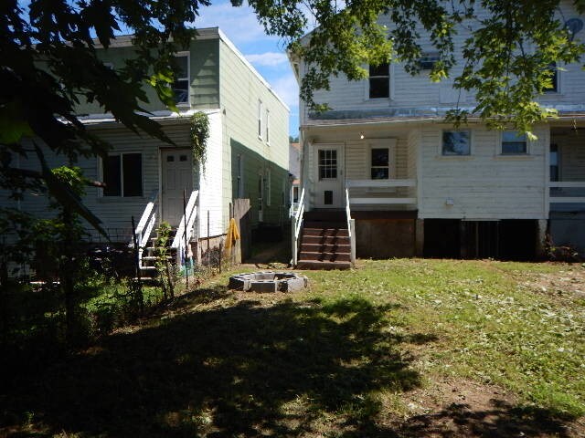 Building Photo - 35 Boone St