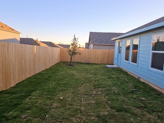 Patio interior - 11414 Marcellus Way