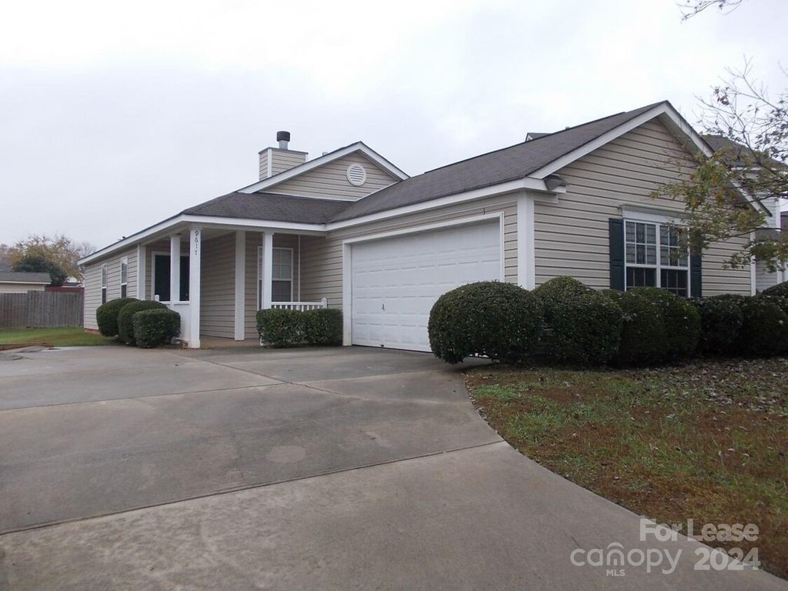 Primary Photo - 9617 Rau Ct