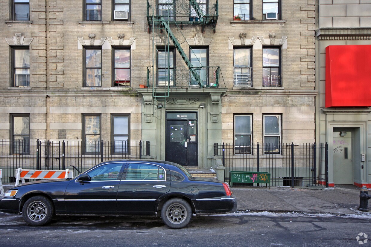 Building Photo - 27 Audubon Ave