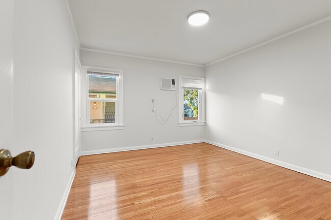 Foto del edificio - 518 N Genesee Ave