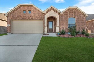 Building Photo - 201 Wyndemere Ln