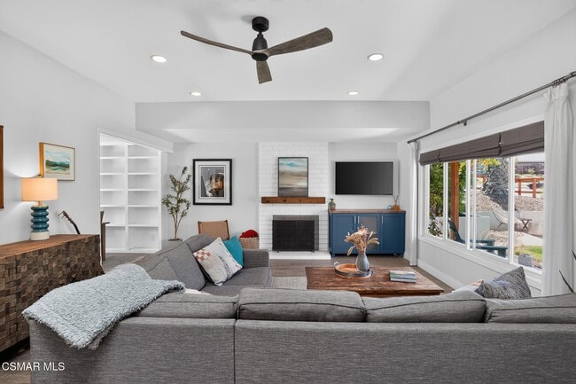 Building Photo - 25031 Adelanto Dr