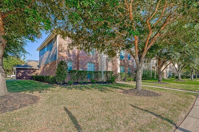 Building Photo - 6330 Cedardale Falls Dr