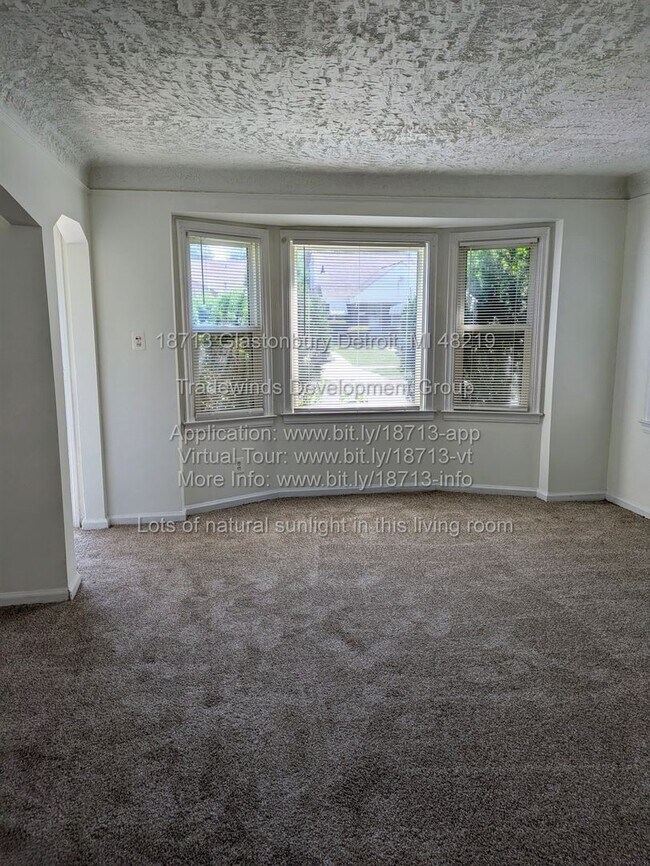 Foto del edificio - 18713 Glastonbury Rd