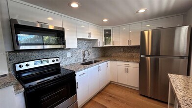 Building Photo - 8415 SW 107th Ave