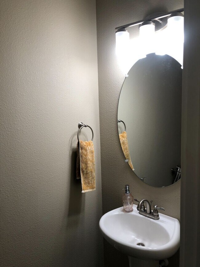 Foto del edificio - Beautiful Townhome in Camas!