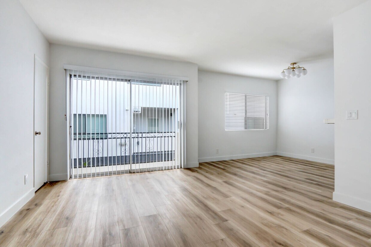 Foto principal - 3663 Mentone Ave