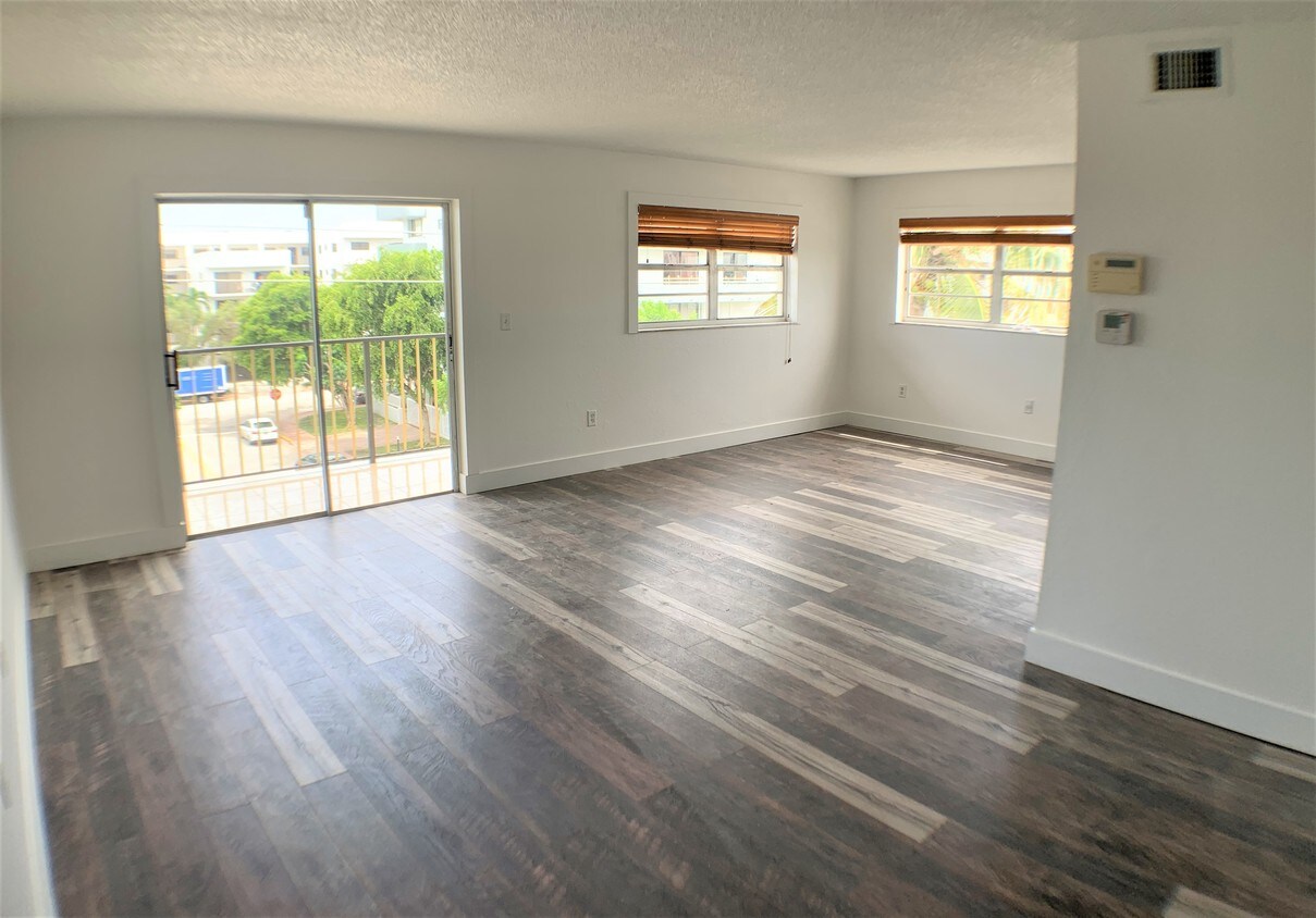 8250 Byron Ave, Miami Beach, FL 33141 Condo for Rent in Miami Beach, FL