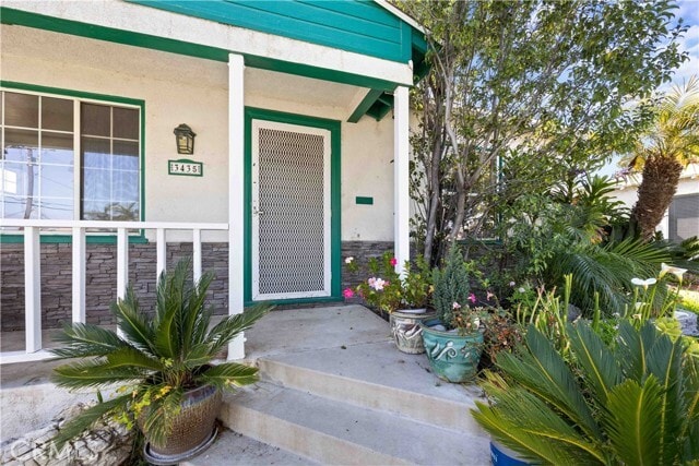Building Photo - 3435 Gaviota Ave