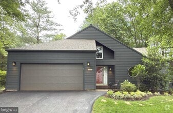 Building Photo - 1665 Cedar Hollow Way