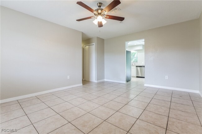 Building Photo - 282 Lorraine Ave