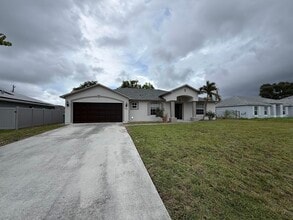 Building Photo - 548 SW Undallo Rd