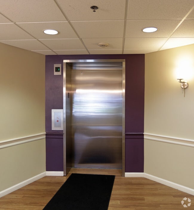 Foto del interior - Southwood Square