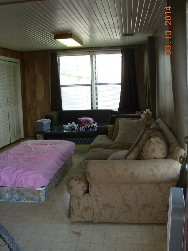 Building Photo - 316 Kyle Ave