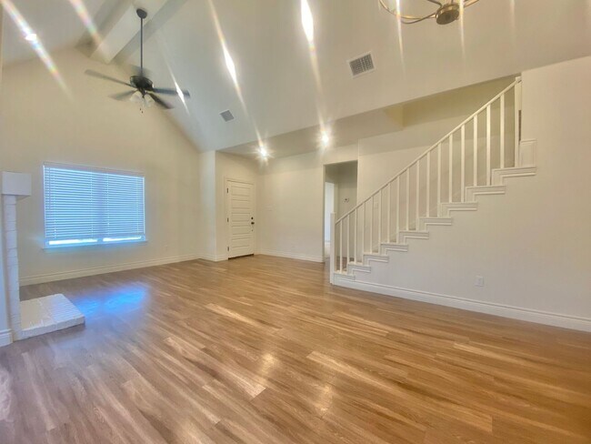 Foto del edificio - Now available in Cooper - 4 bed 3 bath 2 c...