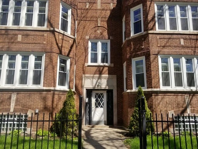 Front - 8229 S Clyde Ave