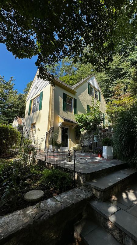 Foto principal - 354 Sarles Ln