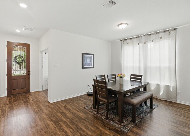 Foto del edificio - A Cibolo Stunner in Landmark Pointe!