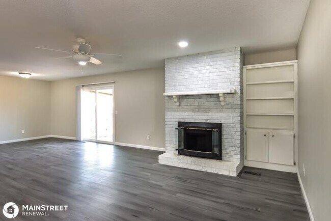 Foto del edificio - 221 CHEROKEE DR, YUKON, OK 73099