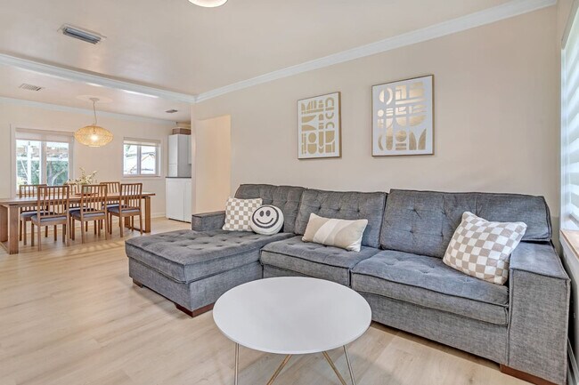 Foto del edificio - 571 Lee Dr