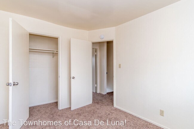 Foto del edificio - 22189-22211 S Garden Ave