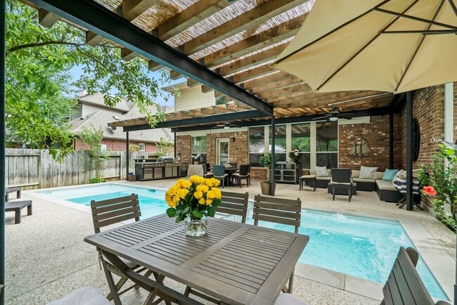 Foto del edificio - 6 Stickley Ct