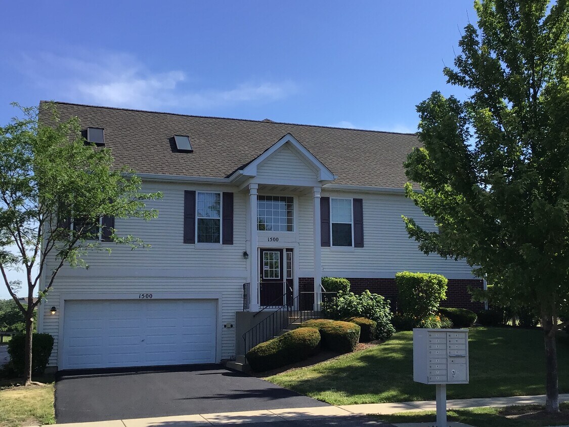 1500 W Turtle Creek Lane House for Rent in Round Lake, IL