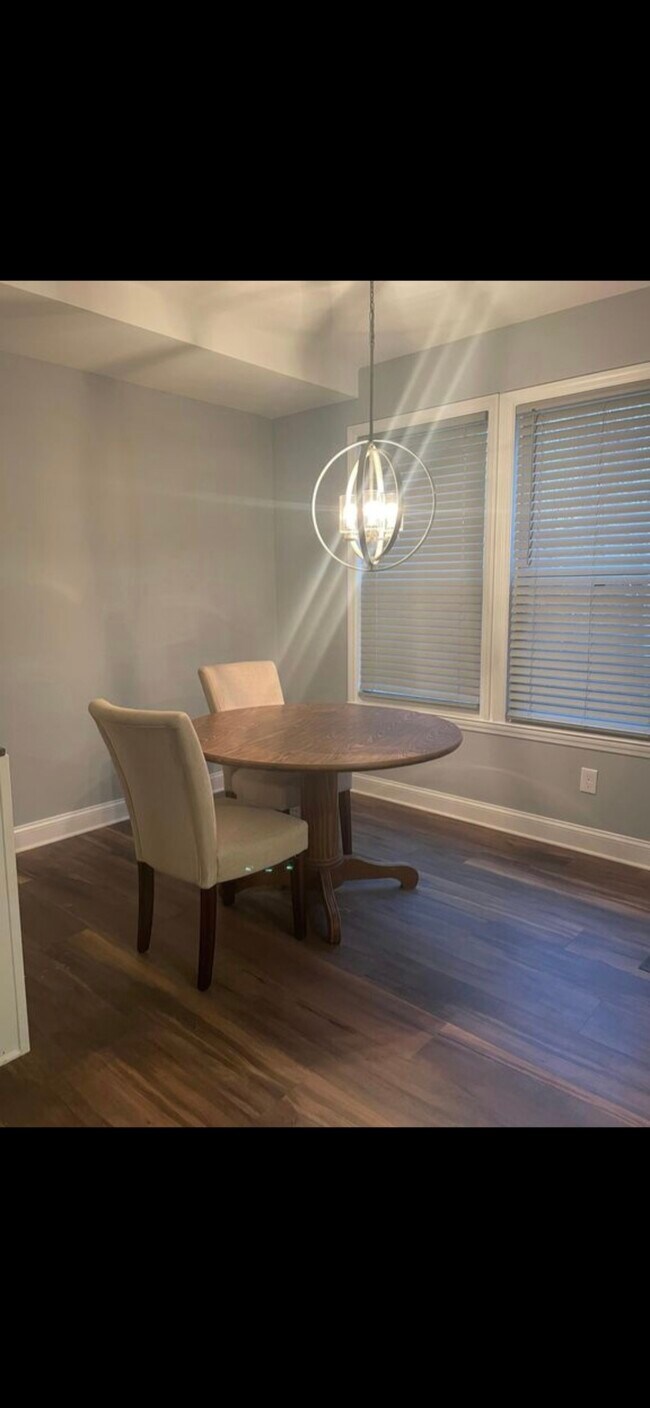 Foto del edificio - 218 Woodley Ct