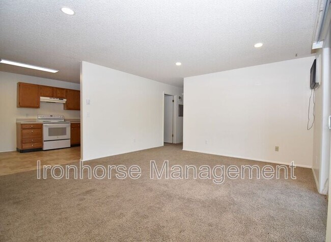 Foto del edificio - 811 W Villard St
