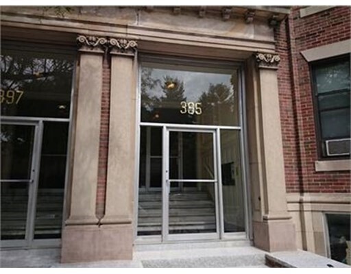 Building Photo - 384 Harvard St