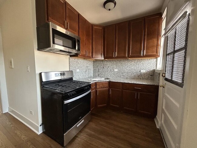 Building Photo - 0 bedroom in Chicago IL 60647