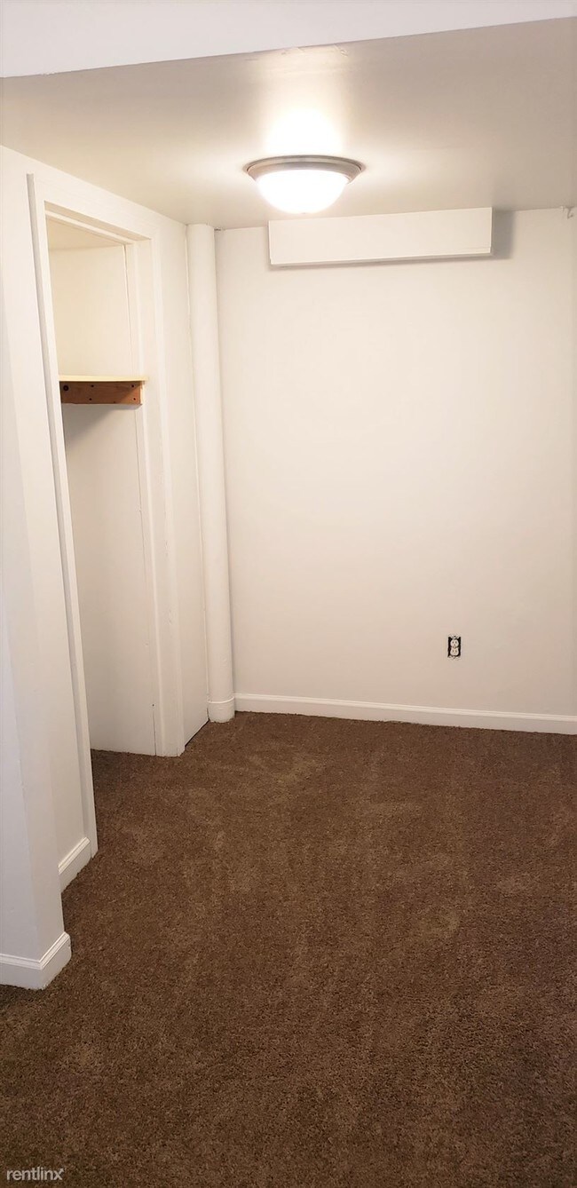 Foto del edificio - 2 br, 1 bath  - 211 N Washington St Apt 9