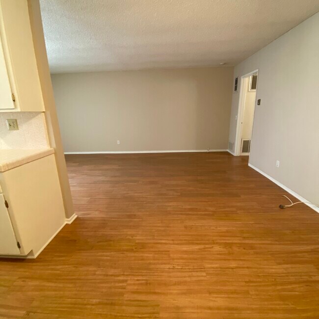 Foto del edificio - 123 S Everett St