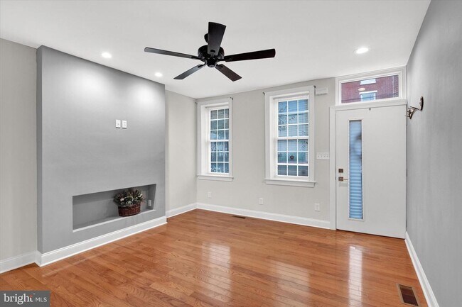 Foto del edificio - 529 W Thompson St