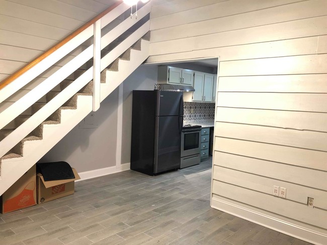 Foto del edificio - 724 Strickland Cir