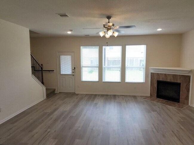 Foto del edificio - 15011 Darby Retreat Ln