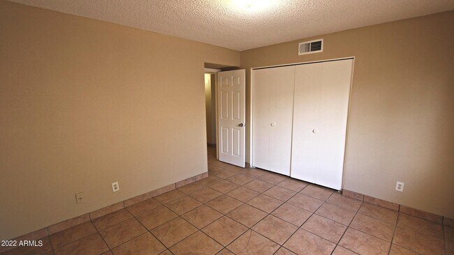 Building Photo - 6440 E Alder Ave