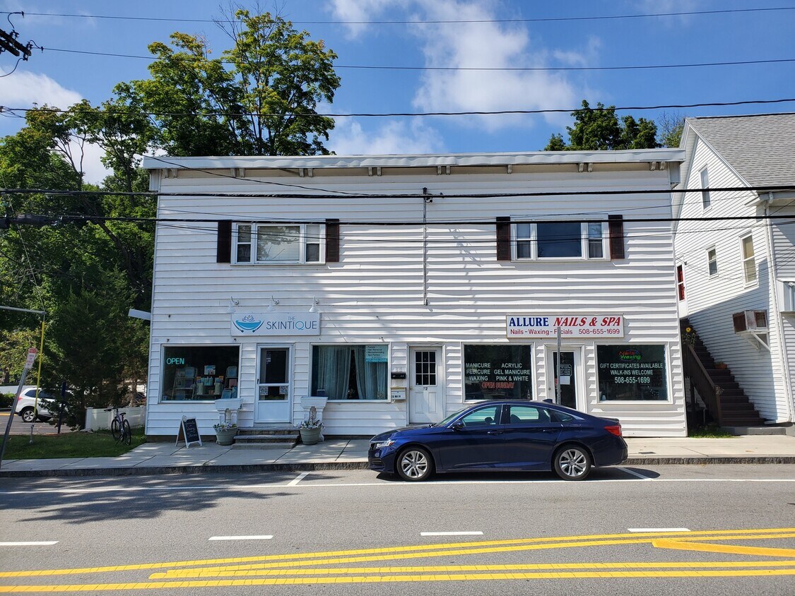 Primary Photo - 72 Main St