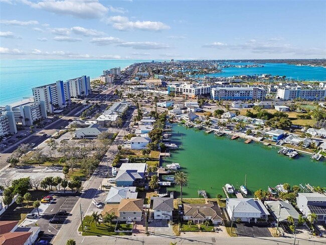 Foto del edificio - 14919 N Bayshore Dr